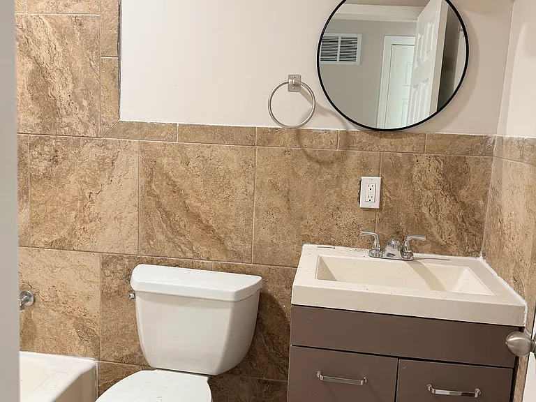 528 Arborwood Dr — Photo 7