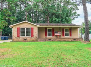 302 Cardinal Rd, Jacksonville, NC 28546