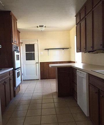 2nd image of 3205 W Kansas Ave