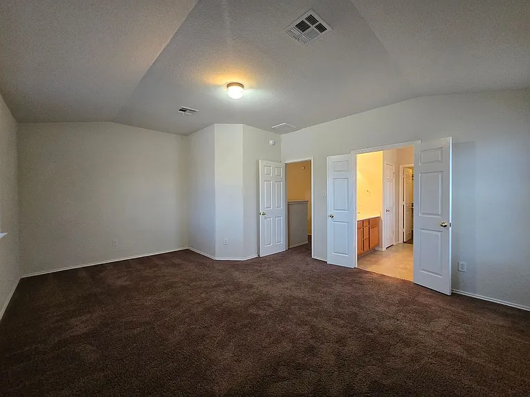 4708 Golden Gate Dr — Photo 15