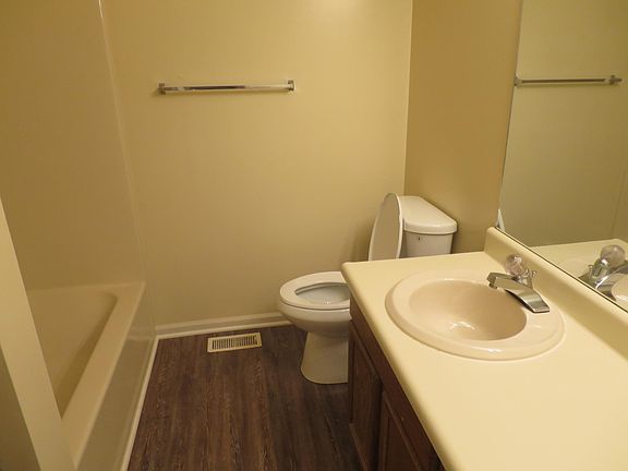 2nd image of 444 Eagle Brook Dr #1