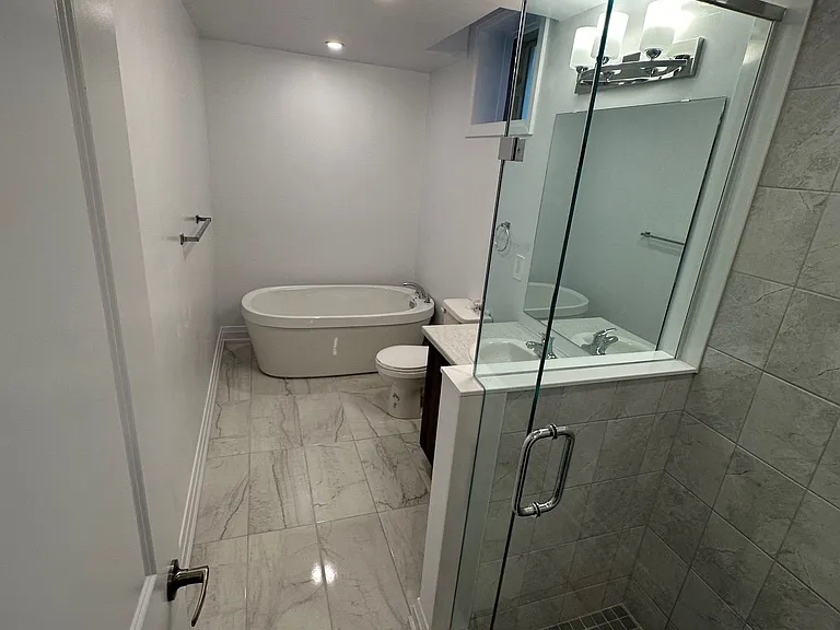 180 Franklin Trl #BASEMENT — Photo 11