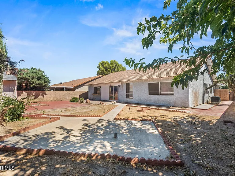 1253 Morven St — Photo 35