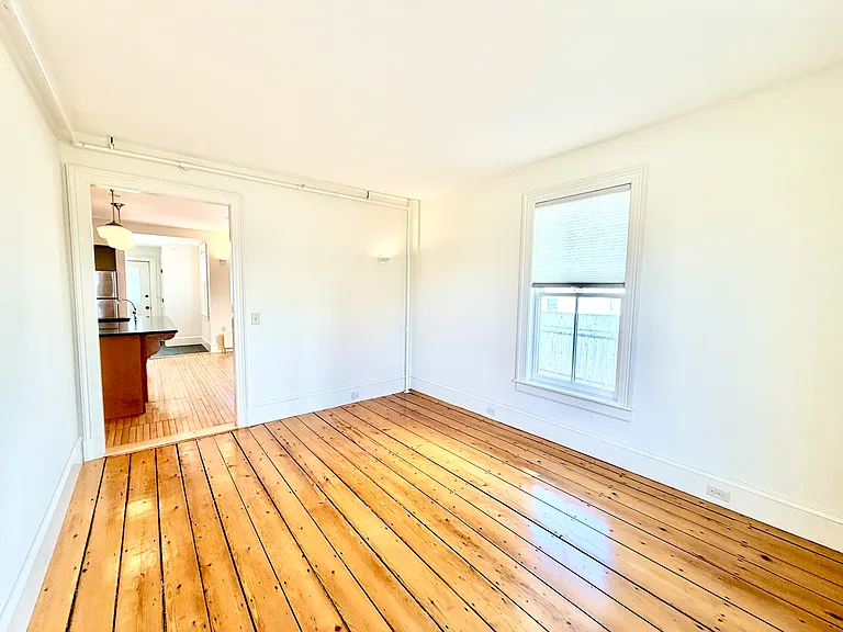 200 Main St #202 — Photo 14