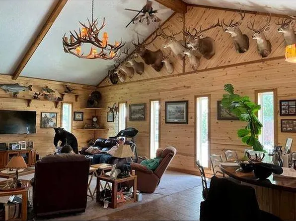 416 W Division St, Jewett, TX 75846