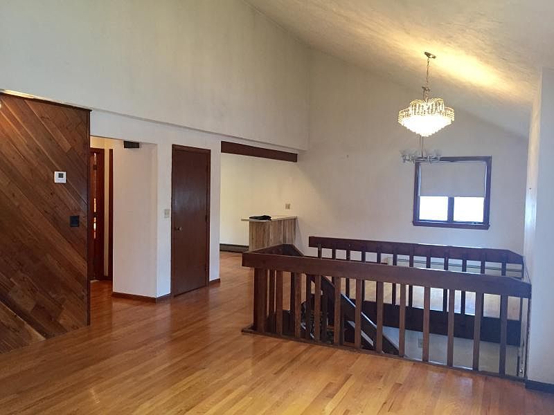 2nd image of 902 W Emerson St #2