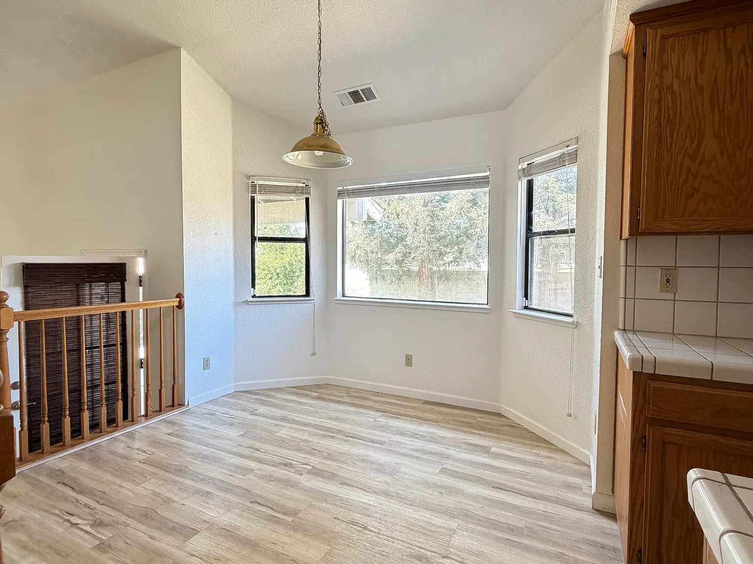 4 bed, 2198 sqft, $2,795 — Photo 3