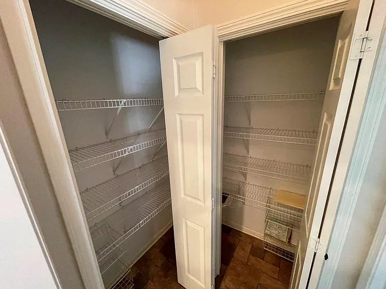 510 Stonebrook Farms Dr — Photo 9