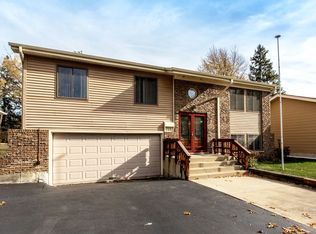 721 S Oak St, West Chicago, IL 60185