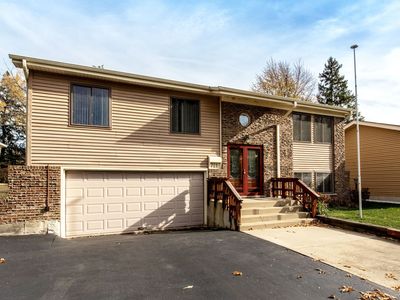 721 S Oak St, West Chicago, IL, 60185