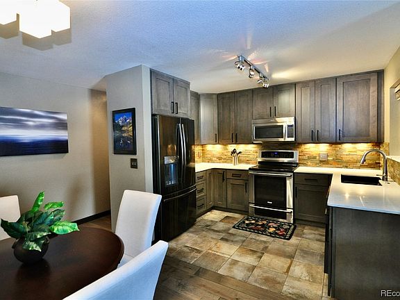 3rd image of 1406 Morgan Court UNIT 1306