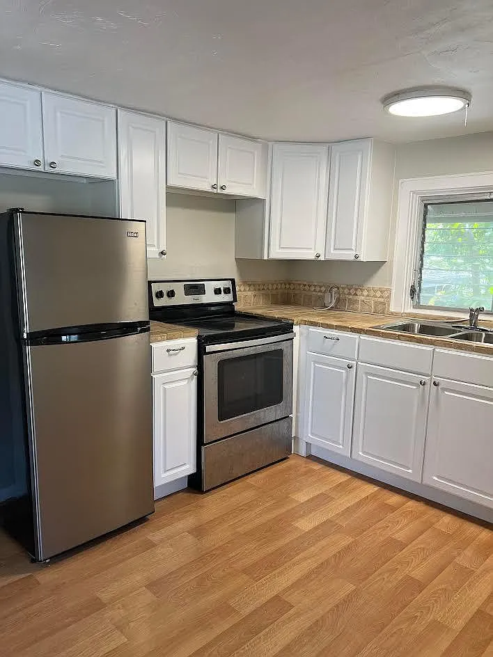 103 1/2 SE 12th Ave — Photo 4