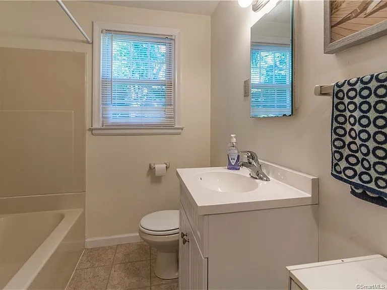80 Klarman Dr — Photo 18