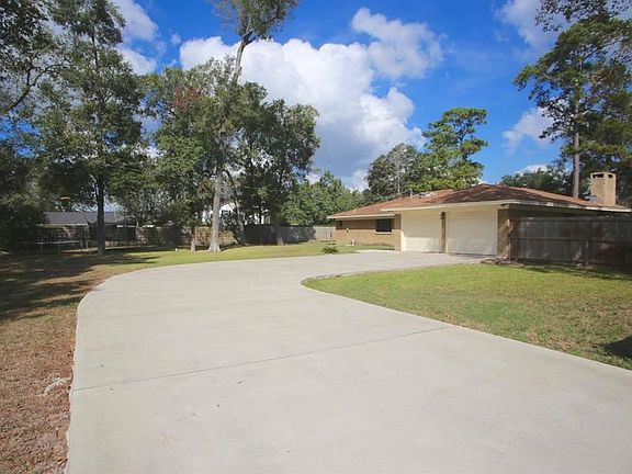 3rd image of 3105 Redwood Dr