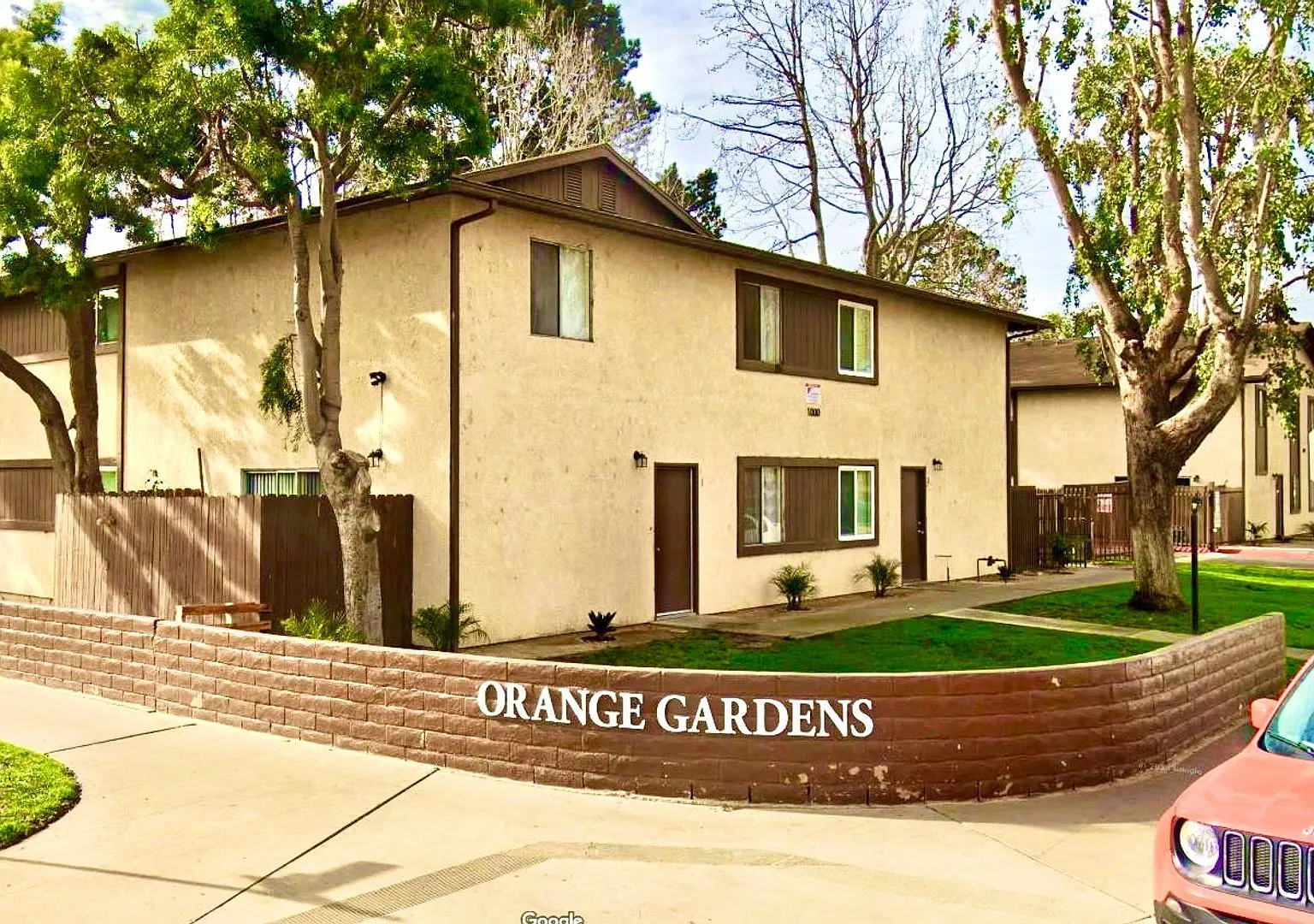 Orange Gardens — Photo 1