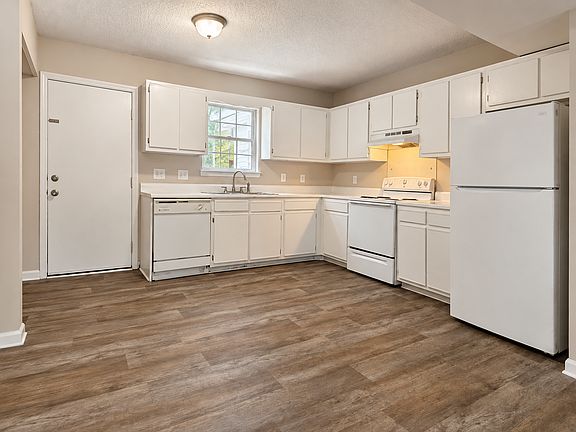 3rd image of 1030 Sycamore Rd #1038H