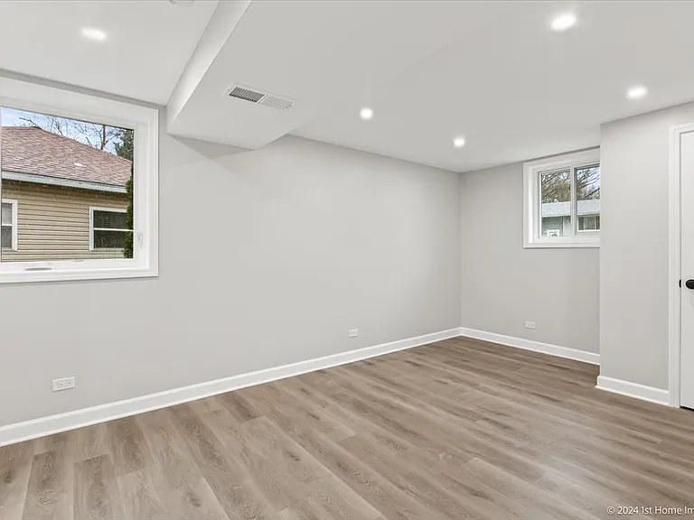 741 Yates Ave — Photo 15