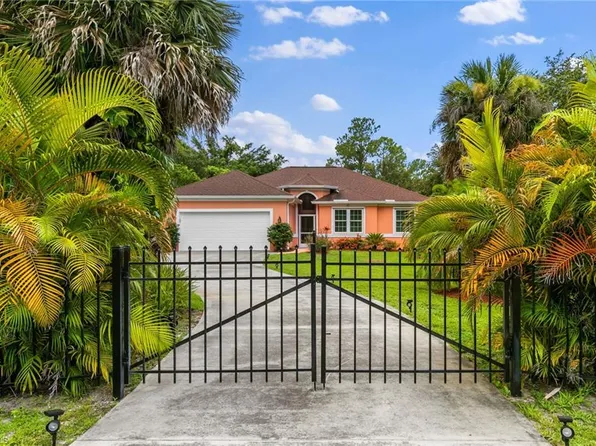 5680 Napa Woods WAY, NAPLES, FL 34116