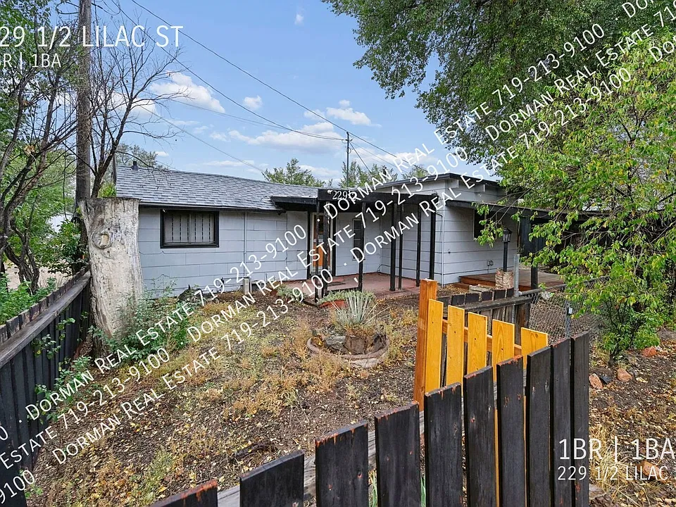 229 1/2 Lilac St