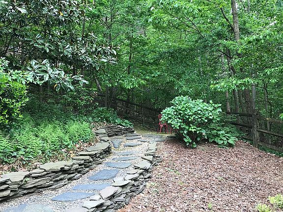 5th image of 5684 Clouds Mill Dr