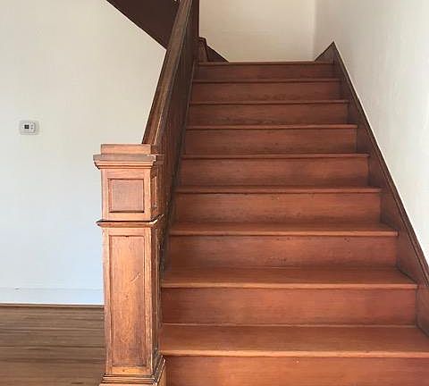 4th image of 122 Archwood Ave