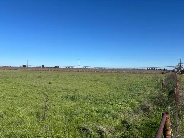 11963 E Eagle Bay Rd, Acampo, CA 95220