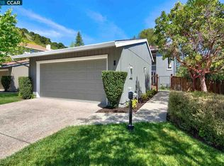 8 Baltusrol St, Moraga, CA