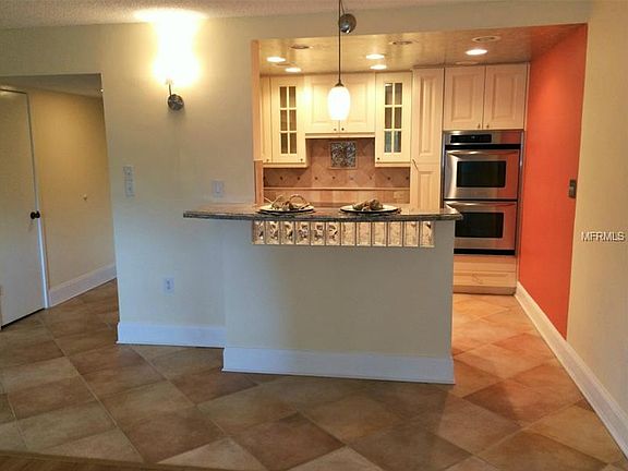 4th image of 4141 Bayshore Blvd APT 201