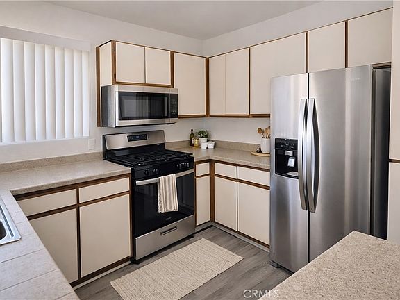 5th image of 79700 Avenue 42 #D