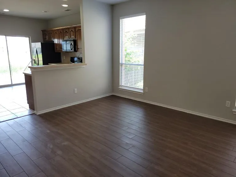 10973 Hawks Landing Rd — Photo 5