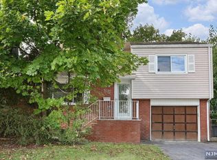 56 Beucler Pl, Bergenfield, NJ 07621