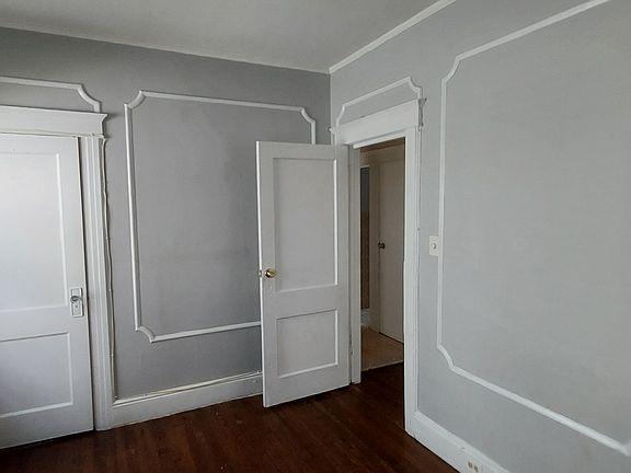 3rd image of 463 E 23rd St #1