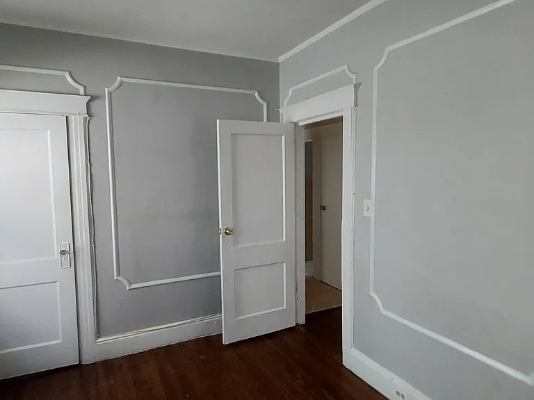 463 E 23rd St #1 — Photo 3