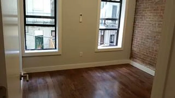 Rented by Flatiron Real Estate Advisors LLC | media 66