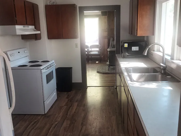 835 N 3rd St — Photo 5