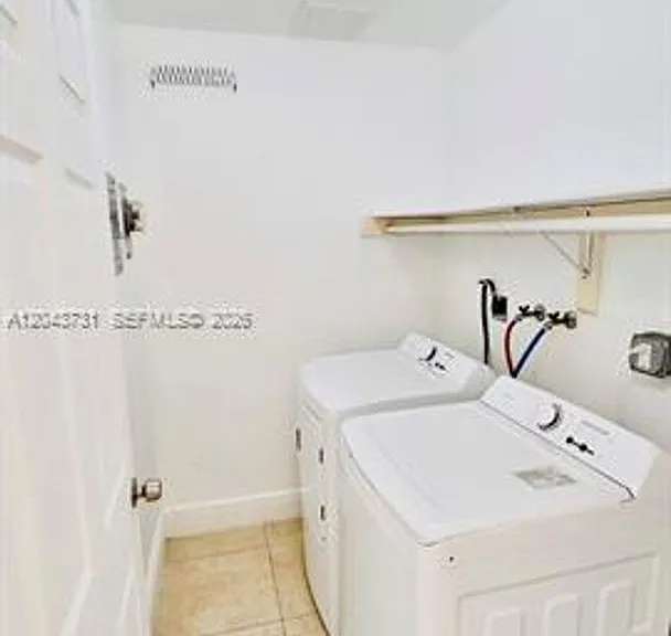 3180 SW 25th Ter #1 — Photo 9