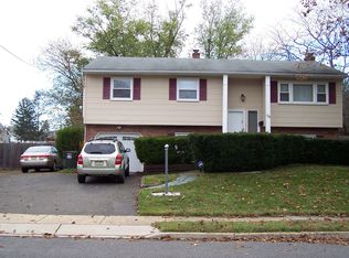 98 Salem Hill Rd, Howell, NJ 07731