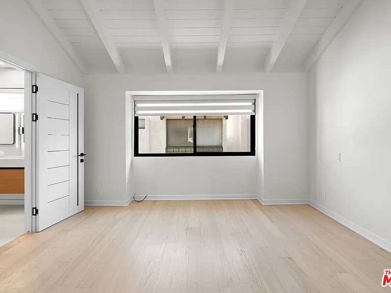 9509 W Olympic Blvd — Photo 34