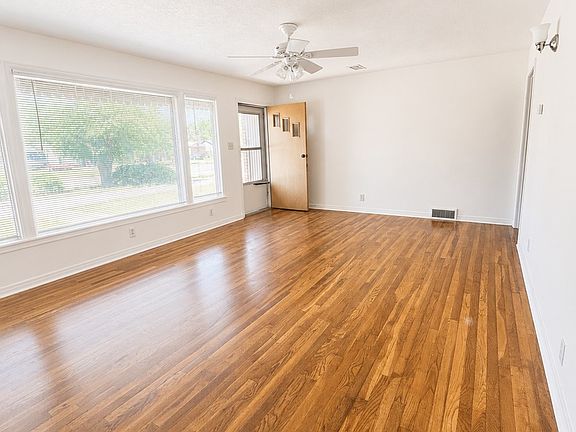 2nd image of 1206 E 11th Pl