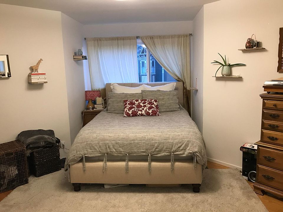 1st image of 3000 Laguna St