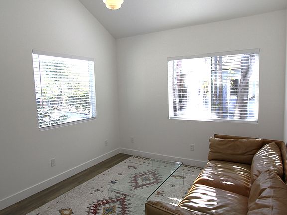 2nd image of 3711 Lomitas Dr