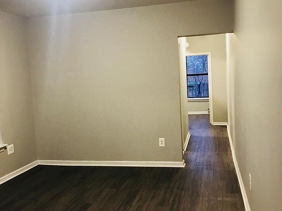 5th image of 1473 Fulton Ave APT 8