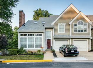 306 Overlook Dr, OCCOQUAN, VA 22125