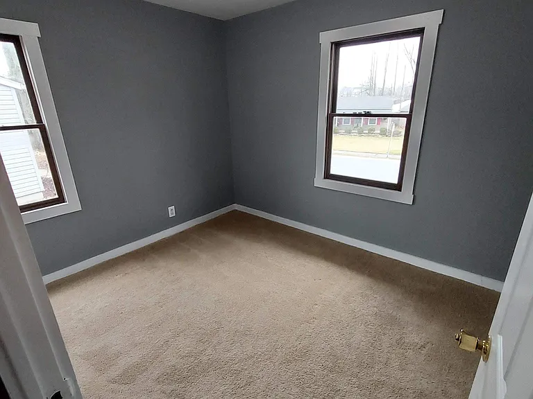 485 Sunset Dr — Photo 9