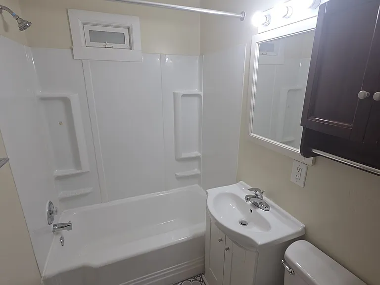 67 W Westfield Blvd — Photo 13