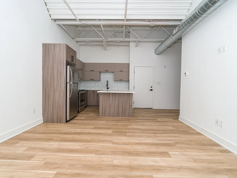 2700 E Auburn St #G203 — Photo 4
