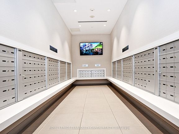 5th image of 9199 Yonge St #Se-306