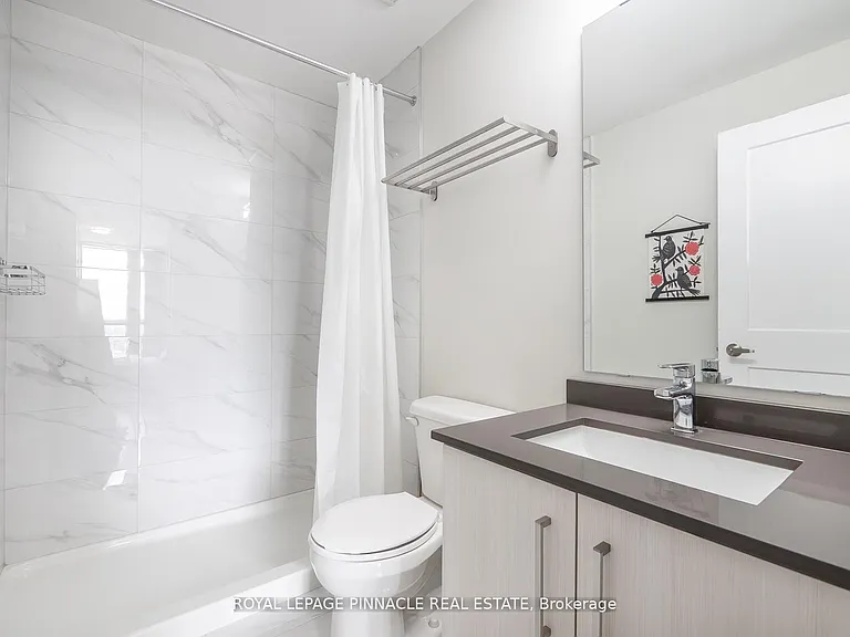 15 Queen St S #2303 — Photo 31