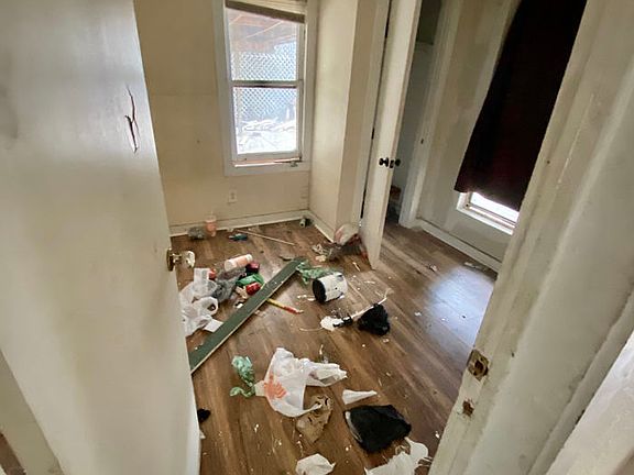 5th image of 1206 Milvid Ave