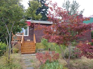 9043 37th Ave SW, Seattle, WA 98126